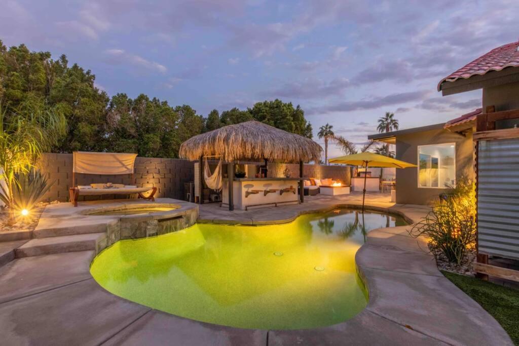 Desert Paradise Salt Water Pool & Spa 1 Mile To Coachella Fest Индиоу Екстериор снимка
